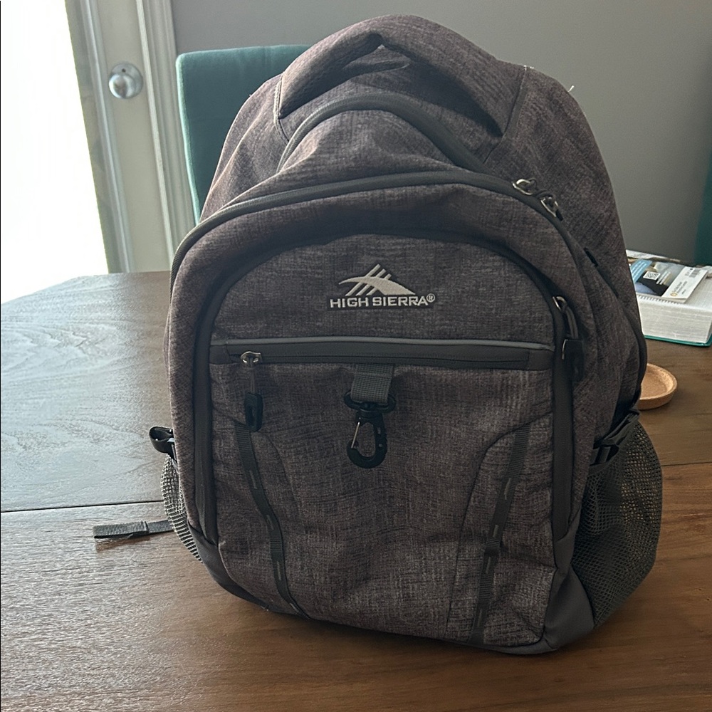 High Sierra Men's/Women’s laptop backpack